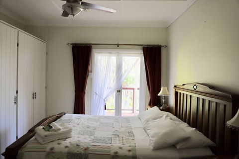 Hilltop On Tamborine - Perths Hotel 5