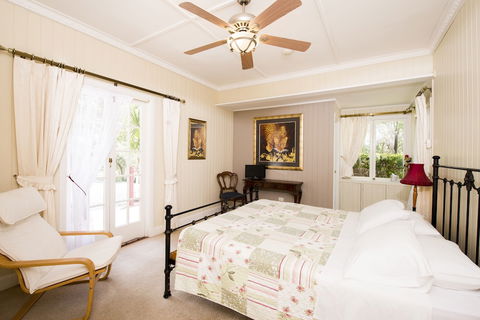 Hilltop On Tamborine - Perths Hotel 3