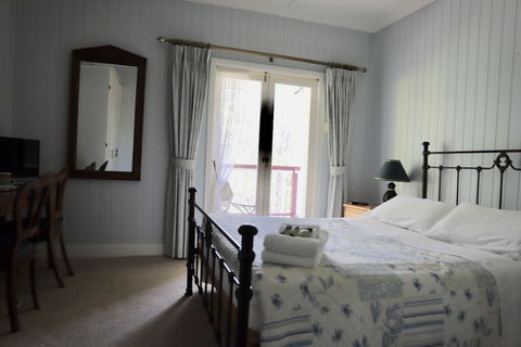 Hilltop On Tamborine - Perths Hotel 2