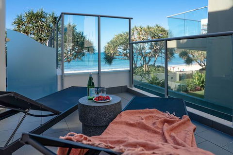 On The Beach Noosa - Perths Hotel 4
