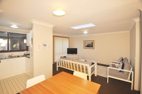 Katoomba Townhouses - Perths Hotel 4