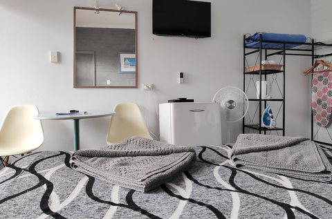 Beachhouse Mollymook - Perths Hotel 4