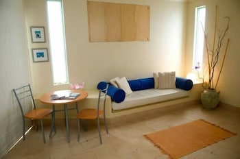 Sea & Soul Beachside Studios - Perths Hotel 5