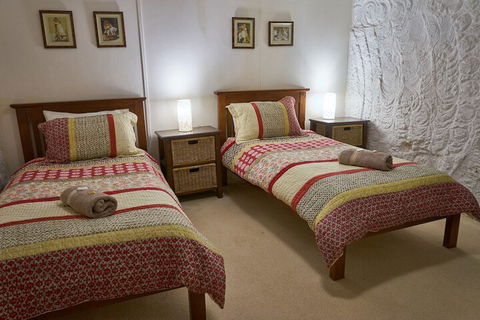Underground Bed And Breakfast - Perths Hotel 4