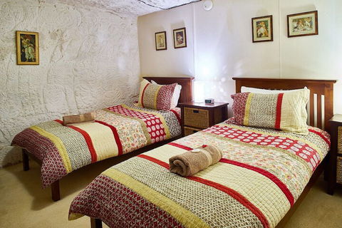 Underground Bed And Breakfast - Perths Hotel 6