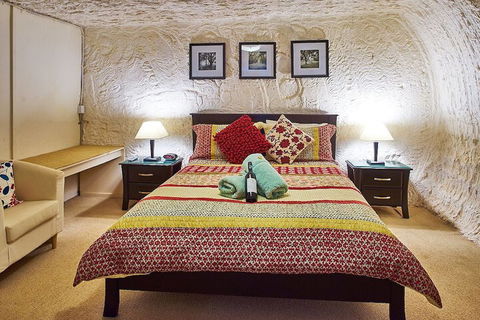 Underground Bed And Breakfast - Perths Hotel 3