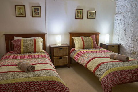 Underground Bed And Breakfast - Perths Hotel 5