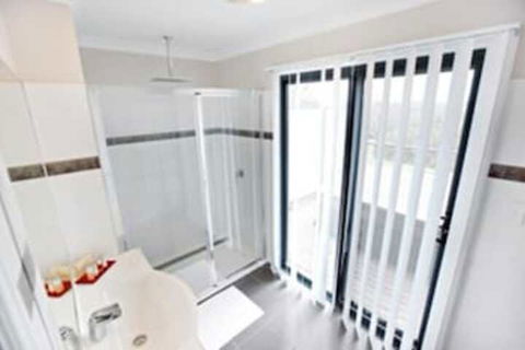 Scarlet Woods Chalets - Perths Hotel 6