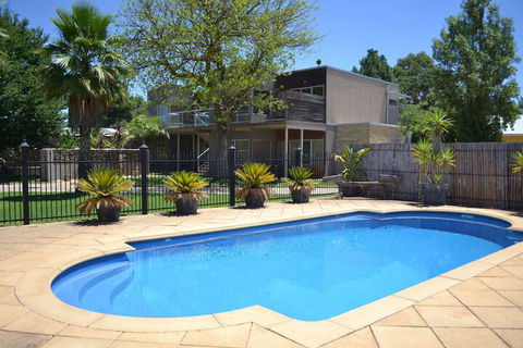 Barossa Valley Apartments - Perths Hotel 3