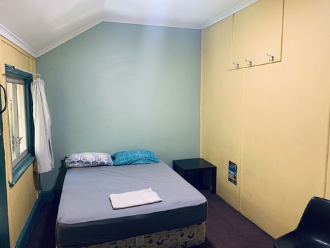 Yellow Submarine Backpackers - Perths Hotel 0