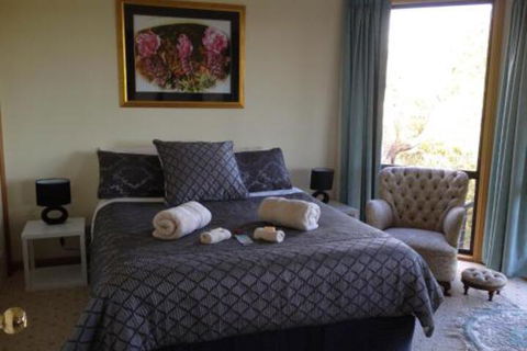 Launceston Bed & Breakfast Retreat - Perths Hotel 3