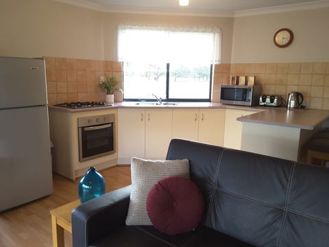 Cosy Corner Chalets - Perths Hotel 2