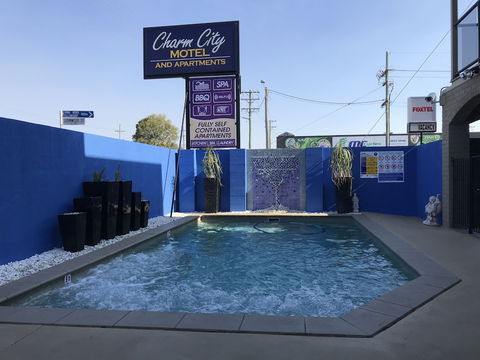 Charm City Motel - Perths Hotel 4