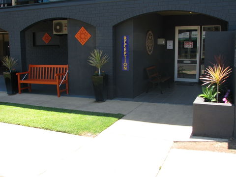 Charm City Motel - Perths Hotel 0