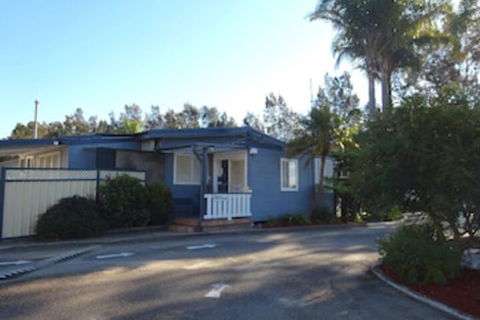 Caseys Beach Holiday Park - Perths Hotel 1