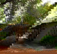 Waterfall Cottages - Perths Hotel