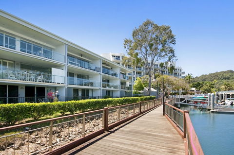 Jacaranda Noosa - Perths Hotel 0