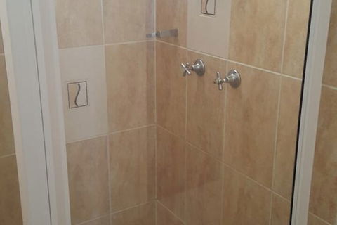 Fourth Avenue Motor Inn - Perths Hotel 3