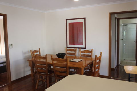 Australian Home Away At East Doncaster Andersons Creek 1 - Perths Hotel 3