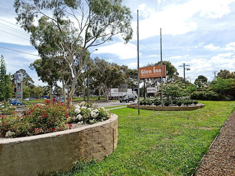 Glen Inn - Perths Hotel 0