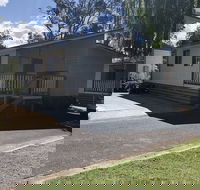 Pleasurelea Tourist Resort and Caravan Park - Perths Hotel