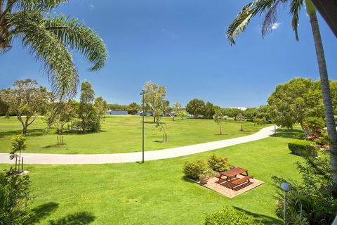 Regency Waterfront Motel - Perths Hotel 4