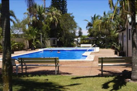 Lifestyle Village Redhead - Perths Hotel 3