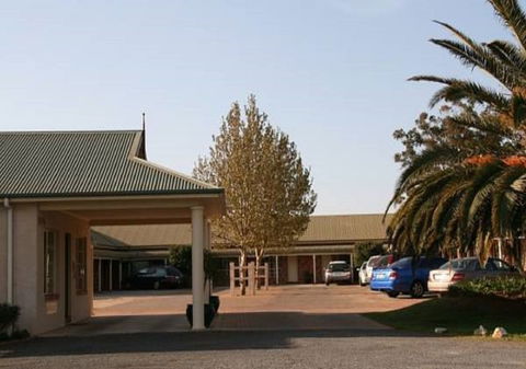 Country Gardens Motor Inn - Perths Hotel 1