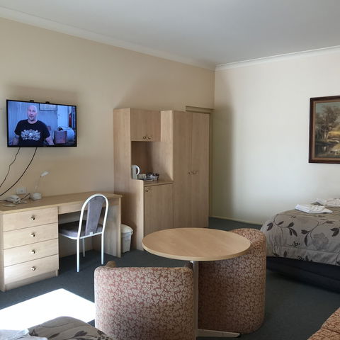 Country Gardens Motor Inn - Perths Hotel 4