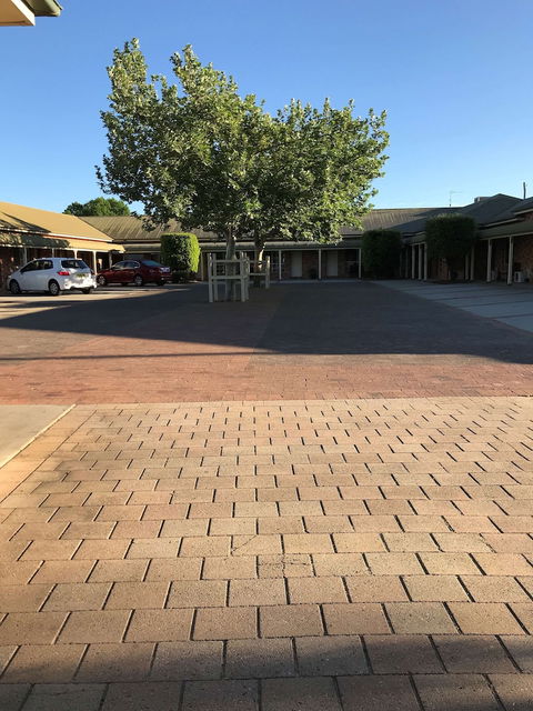Country Gardens Motor Inn - Perths Hotel 0