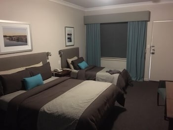 Pastoral Hotel Motel - Perths Hotel 1