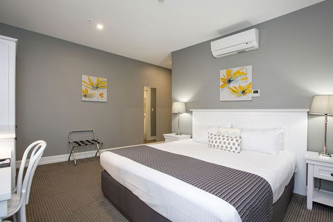 CH Boutique Hotel - Perths Hotel 0