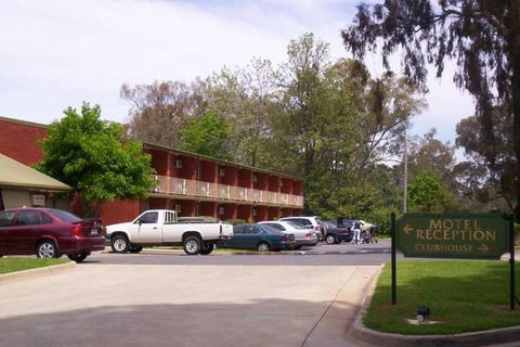 Corowa Golf Club Motel - Perths Hotel 6