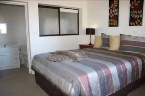 Bay View Holiday Village - Perths Hotel 0