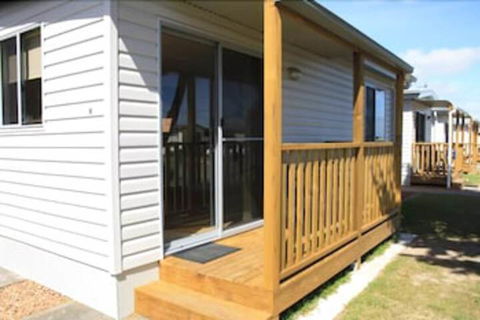Bay View Holiday Village - Perths Hotel 3