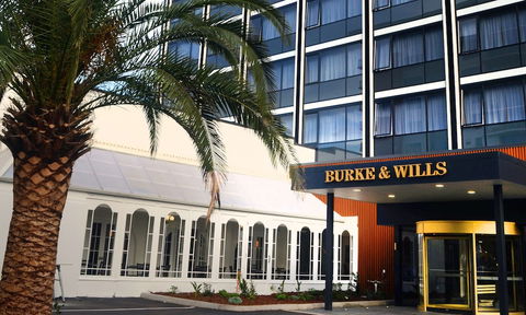 Burke And Wills Hotel - Perths Hotel 1