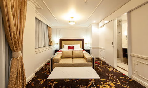 Burke And Wills Hotel - Perths Hotel 6