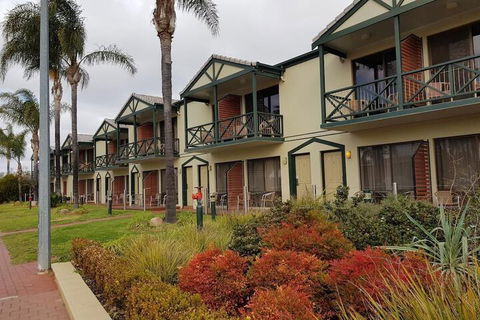 Renmark Hotel Motel - Perths Hotel 6