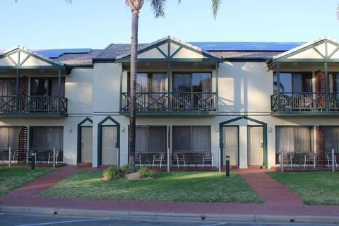 Renmark Hotel Motel - Perths Hotel 5