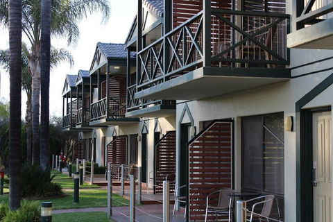 Renmark Hotel Motel - Perths Hotel 2