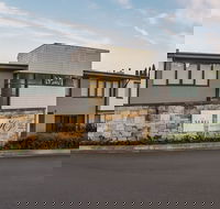 The Sebel Bowral Heritage Park - Perths Hotel