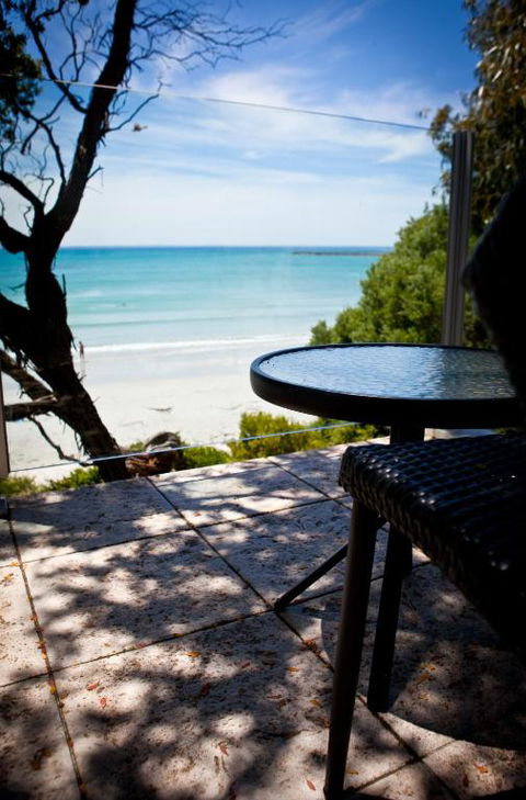 Battery Cove Beach Front Apartment - Perths Hotel 2