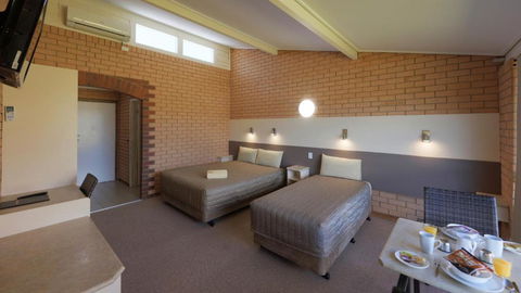 Tenterfield Motor Inn - Perths Hotel 2