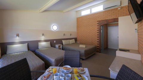 Tenterfield Motor Inn - Perths Hotel 6