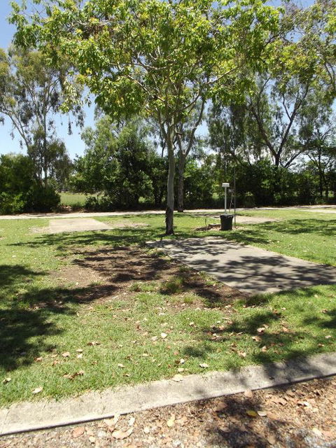 Biloela Caravan & Tourist Park - Perths Hotel 1