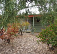 Lightning Ridge Outback Resort  Caravan Park - Perths Hotel