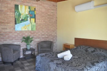 Lightning Ridge Outback Resort & Caravan Park - Perths Hotel 4