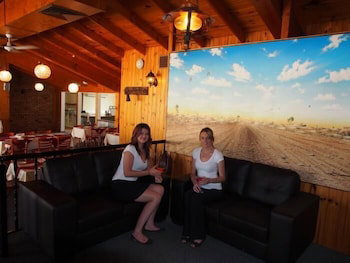 Lightning Ridge Outback Resort & Caravan Park - Perths Hotel 5