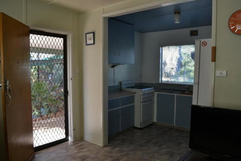 Fossickers Cottages - Perths Hotel 5