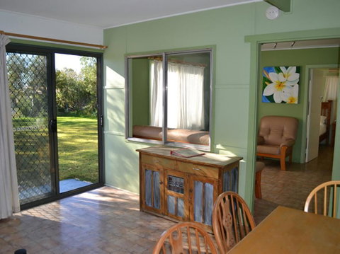 Fossickers Cottages - Perths Hotel 4